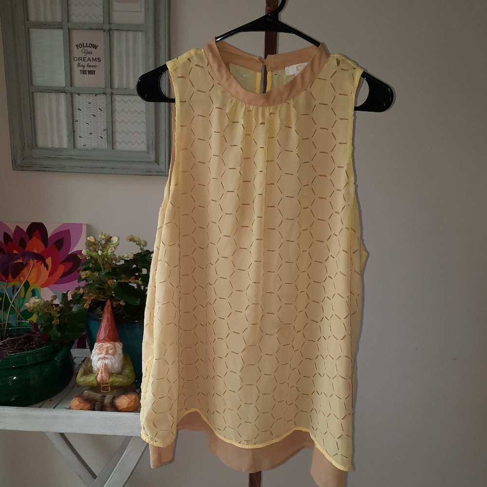 Charming Charlie sz XL yellow top